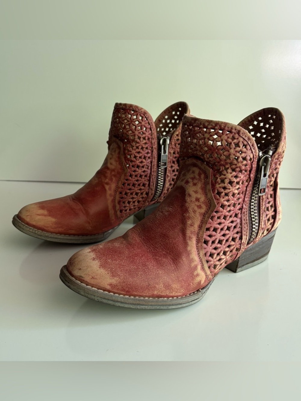 Circle G by Corral red cutout shortie ankle boots Size 9